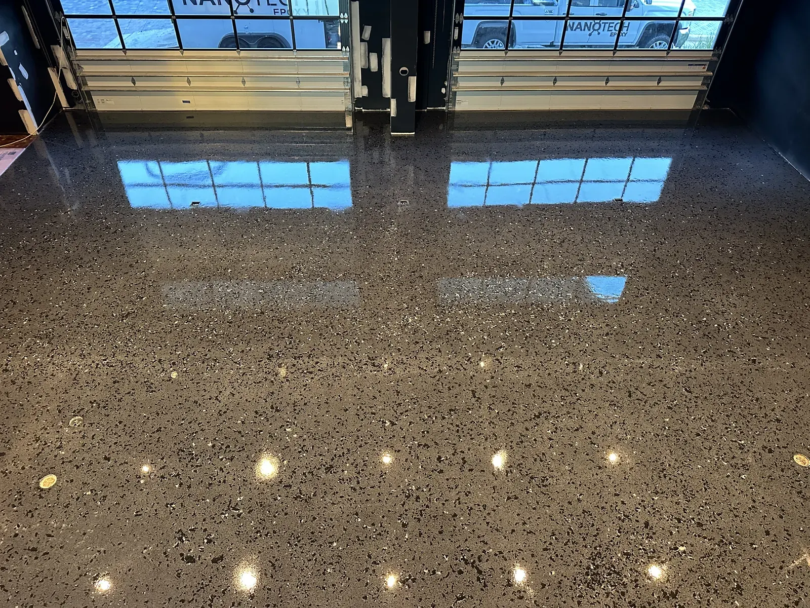 Polished Concrete Projects — Retail, warehouse & hangar · Polished concrete, view 9