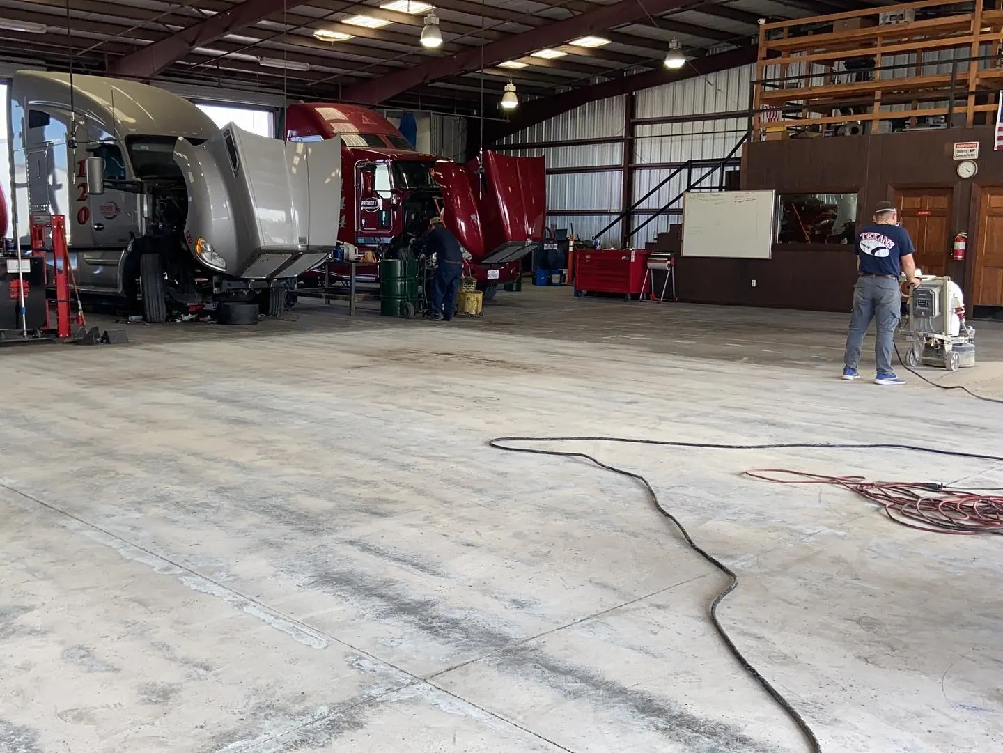 Premier 1 Trucking Facility — Truck maintenance shop · Epoxy & safety lines, view 4