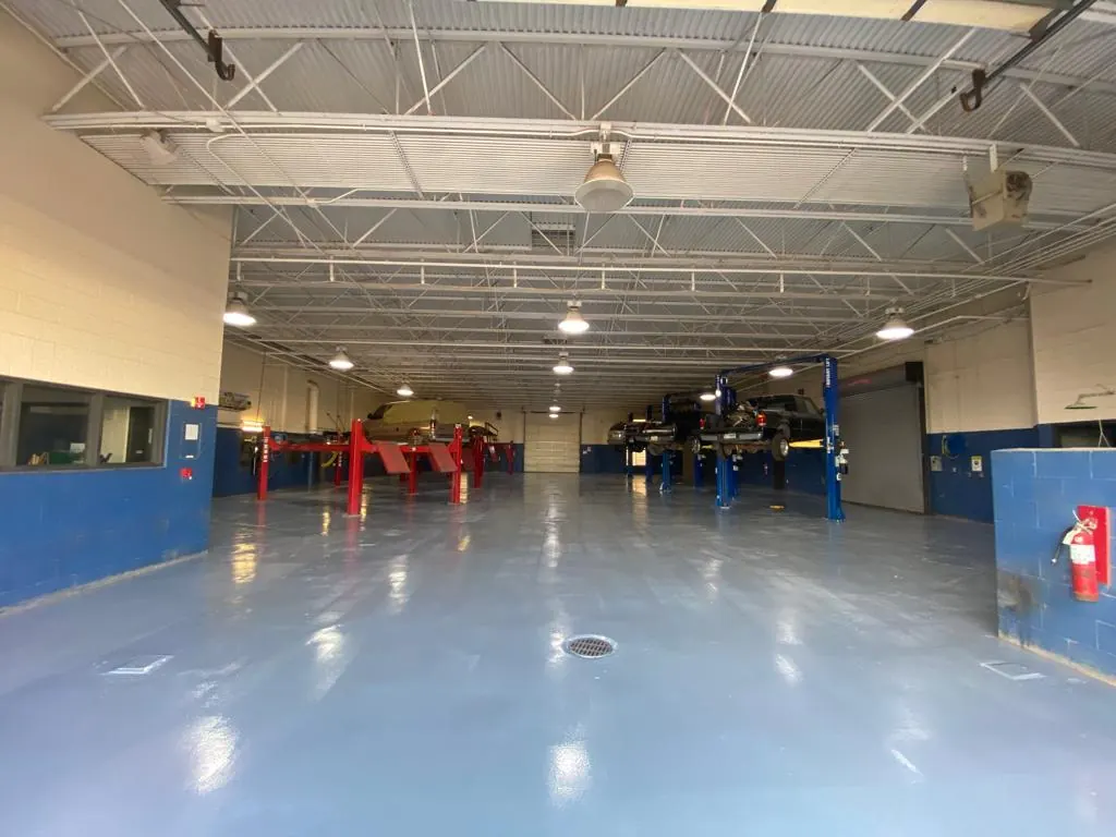 UTRGV Mechanic Shop & Classroom — Training shop · Epoxy & safety stripes, view 8