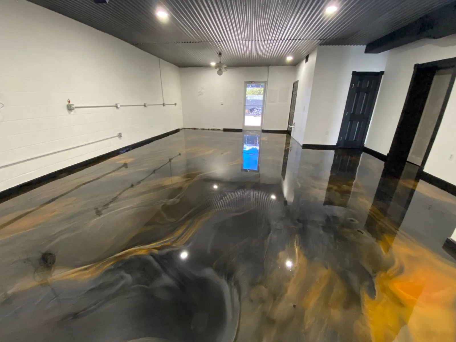 Metallic Homes & Garages — Residential · Liquid Marble metallic, view 3